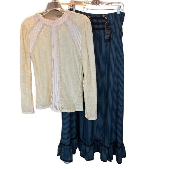 Victorian Skirt and Blouse for Halloween or Christmas Caroling size L NWT - Picture 4 of 5